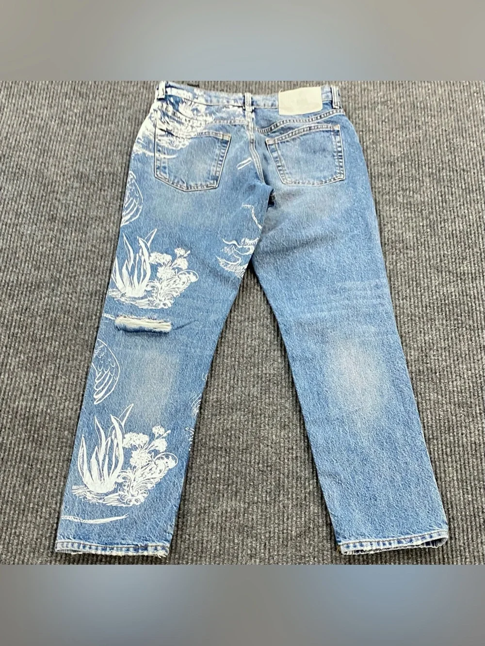 Zara Men's Renaissance Printed Distressed Jeans Size 29